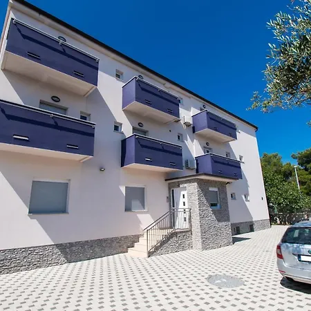Apartment Lucija