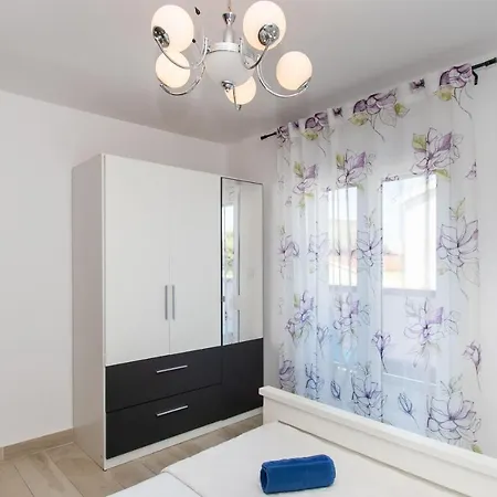 Apartment Lucija