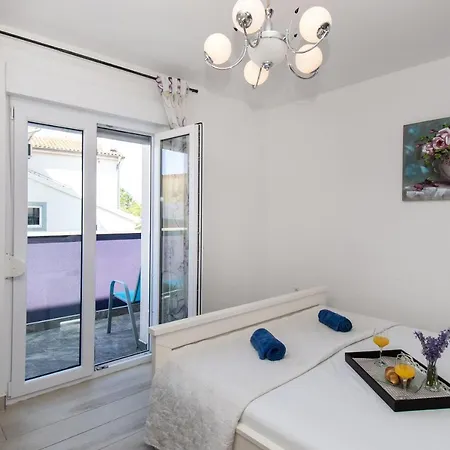 Lucija Apartment