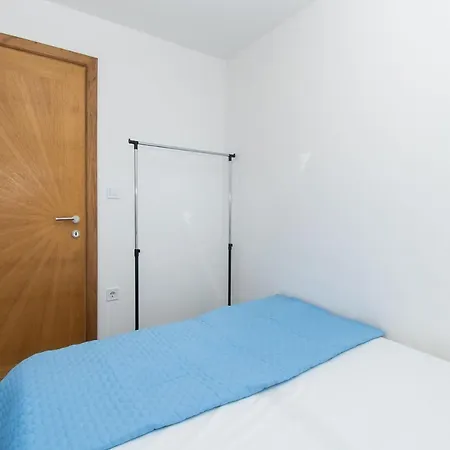 Apartment Lucija *