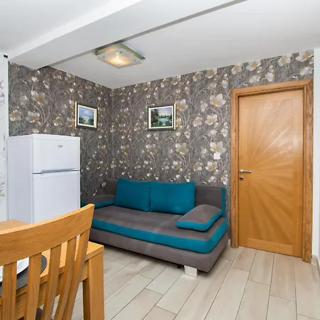 Lucija Apartamento Vodice