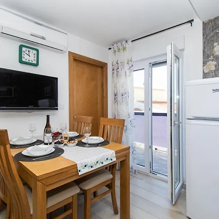 Lucija Appartamento Vodice