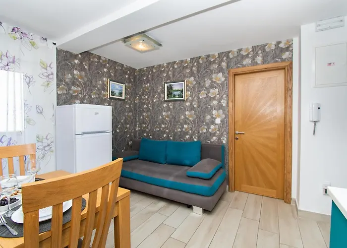 Lucija Apartman Vodice